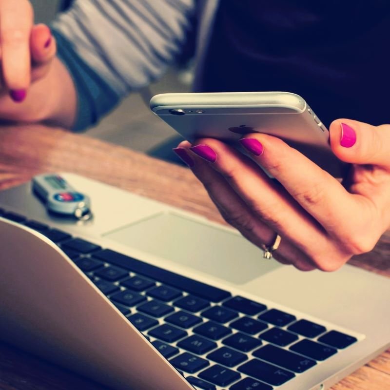Veteran Marketers team member managing a Google Ads campaign